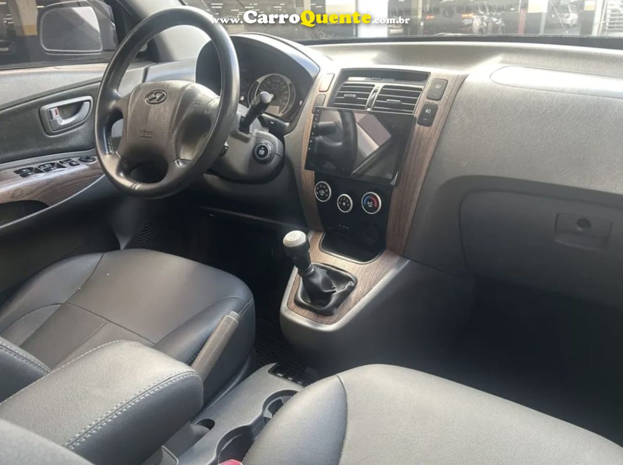 HYUNDAI   TUCSON 2.0 16V MEC.   PRATA 2012 2.0 GASOLINA - Loja