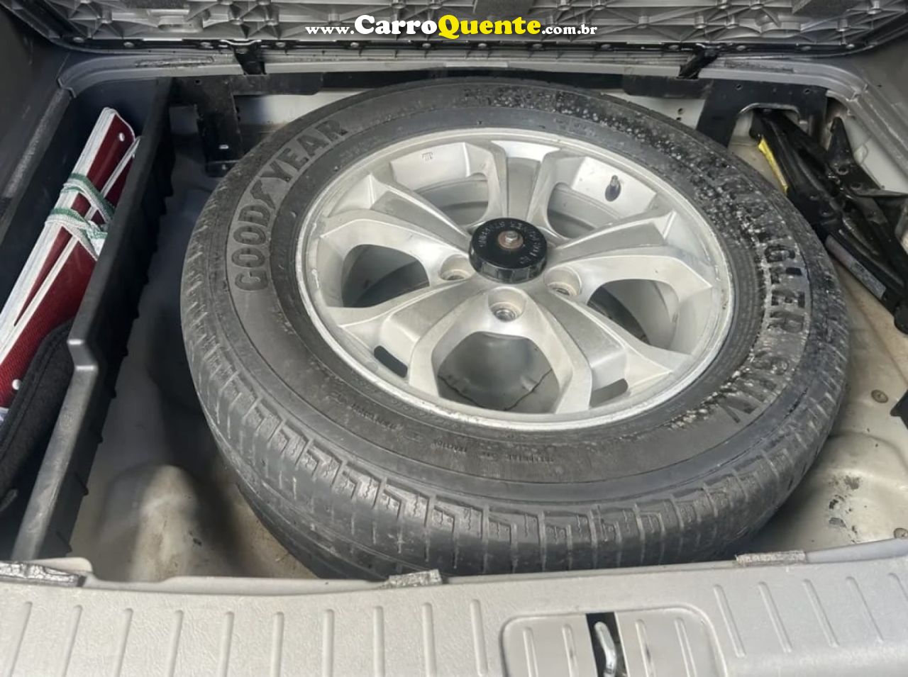 HYUNDAI   TUCSON 2.0 16V MEC.   PRATA 2012 2.0 GASOLINA - Loja