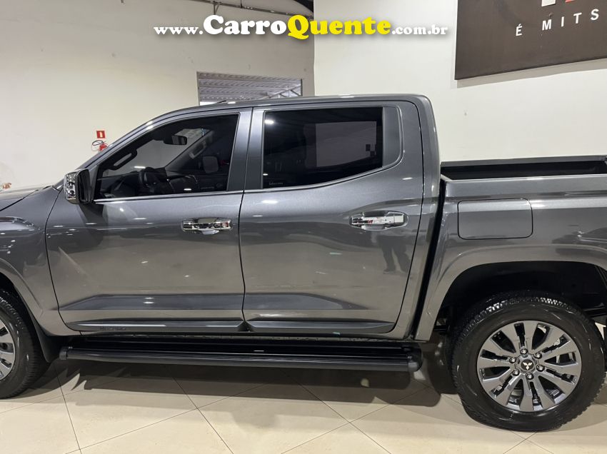 Mitsubishi TRITON 2.4 BITURBO DIESEL CD HPE 4X4 AUTOMÁTICO - Loja