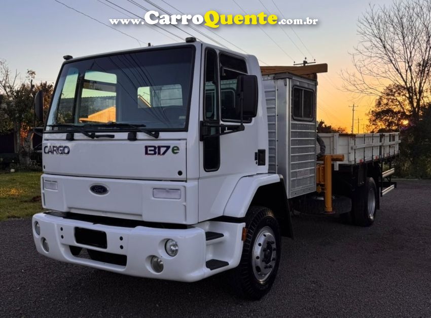 Ford Cargo 1517 CARGO 1517 Turbo Munck - Loja