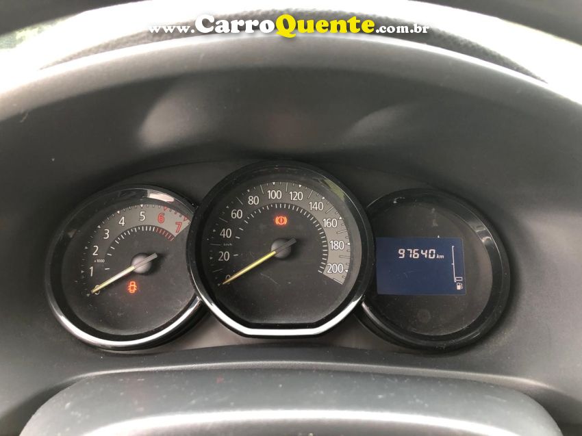 Renault SANDERO 1.0 EXPRESSION 16V FLEX 4P MANUAL - Loja