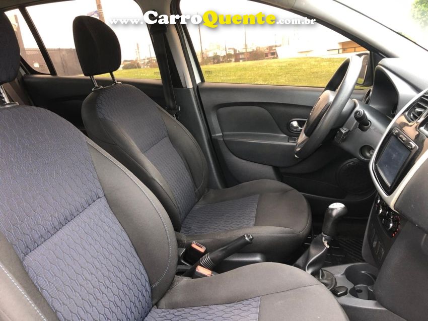Renault SANDERO 1.0 EXPRESSION 16V FLEX 4P MANUAL - Loja