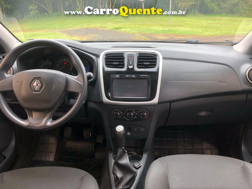 Renault SANDERO 1.0 EXPRESSION 16V FLEX 4P MANUAL - Loja