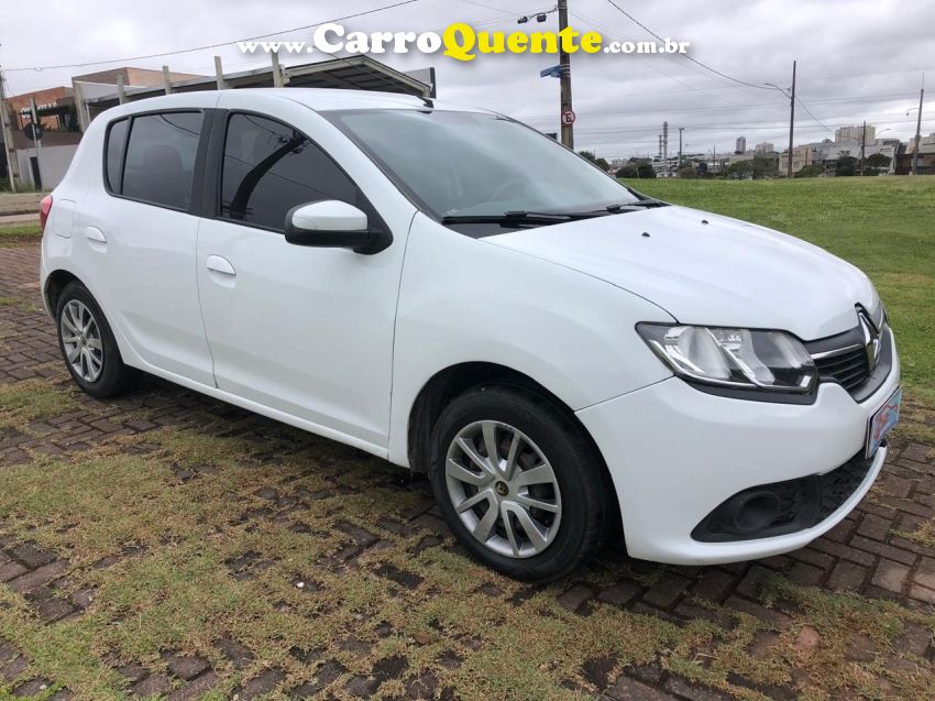 Renault SANDERO 1.0 EXPRESSION 16V FLEX 4P MANUAL - Loja