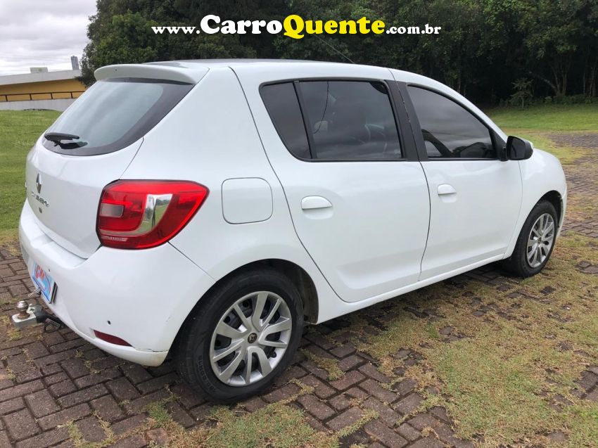 Renault SANDERO 1.0 EXPRESSION 16V FLEX 4P MANUAL - Loja