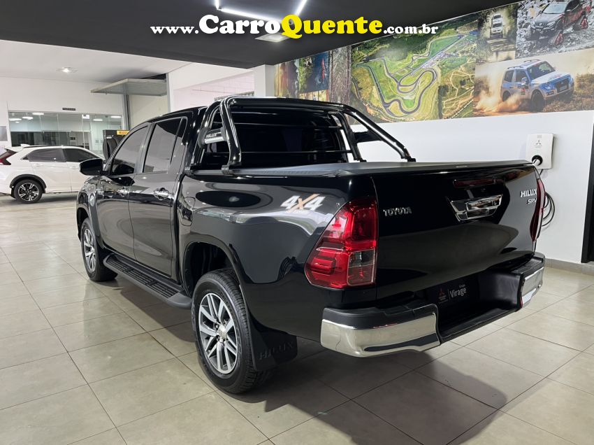 Toyota HILUX 2.8 SRV 4X4 CD 16V DIESEL 4P AUTOMÁTICO - Loja