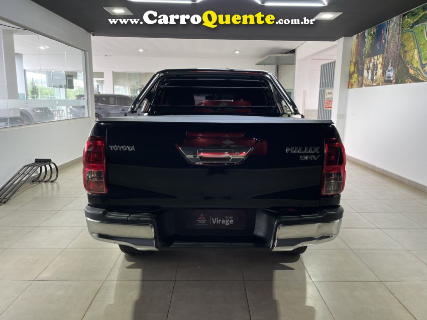 Toyota HILUX 2.8 SRV 4X4 CD 16V DIESEL 4P AUTOMÁTICO - Loja