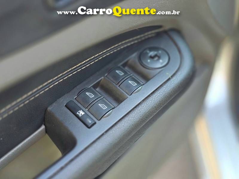 Focus 1.6 SE Flex 16V 5p 2013/2012 Ford - Loja