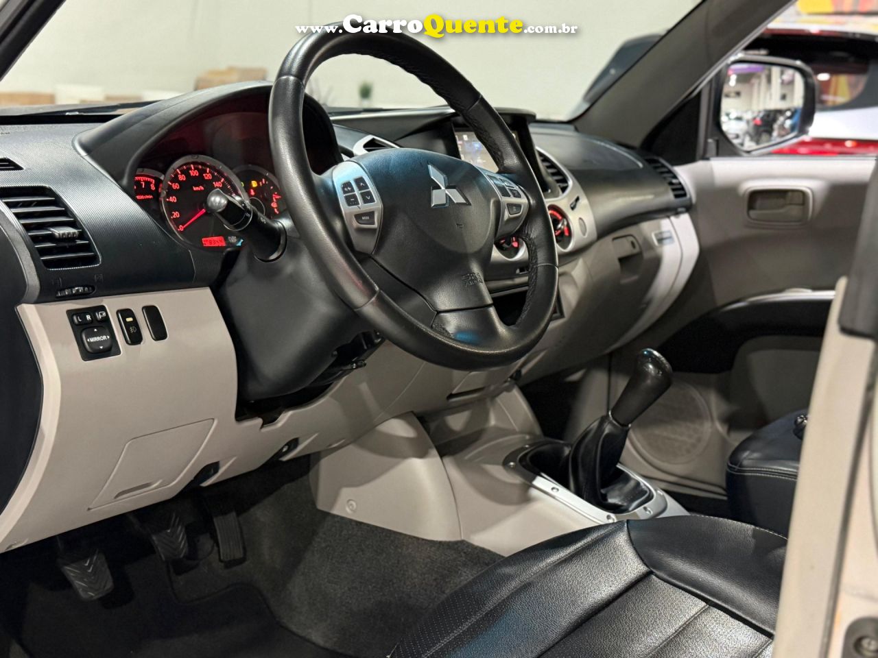 MITSUBISHI L200 TRITON 2.4 HLS 4X2 CD 16V 2016 - Loja