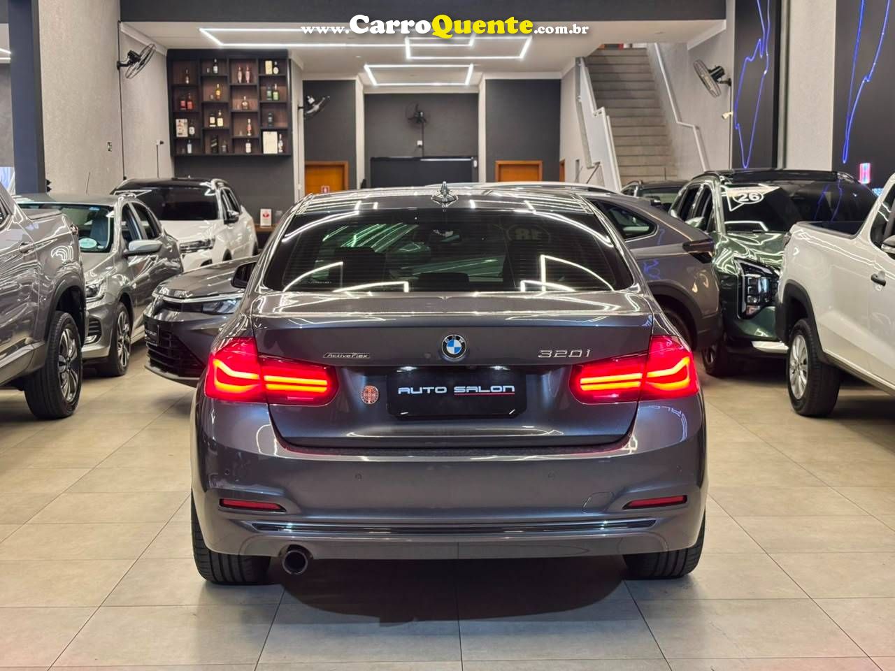 BMW 320i 2.0 SPORT 16V TURBO ACTIVE 2018 - Loja