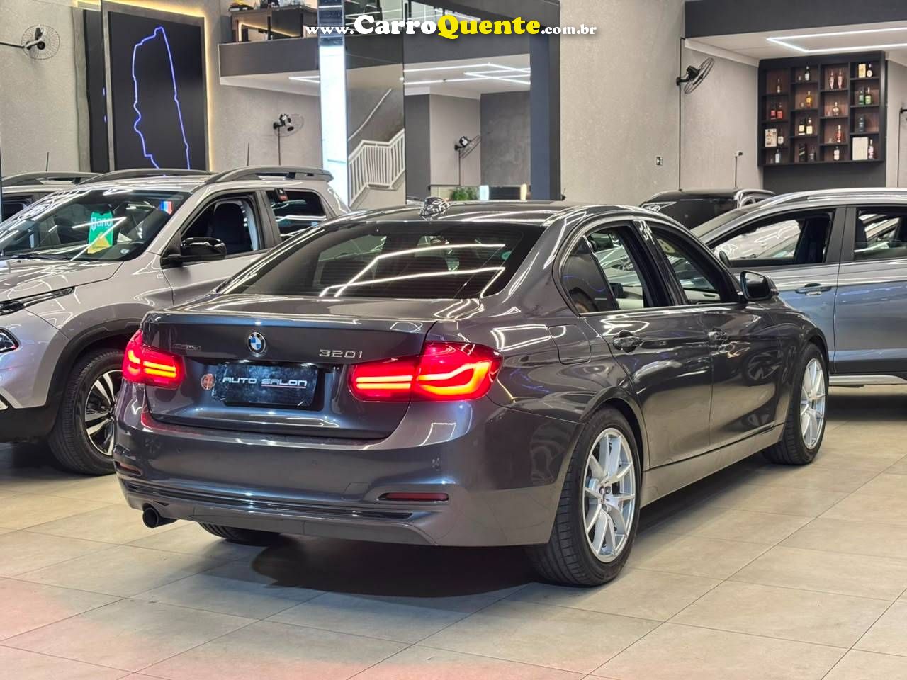 BMW 320i 2.0 SPORT 16V TURBO ACTIVE 2018 - Loja