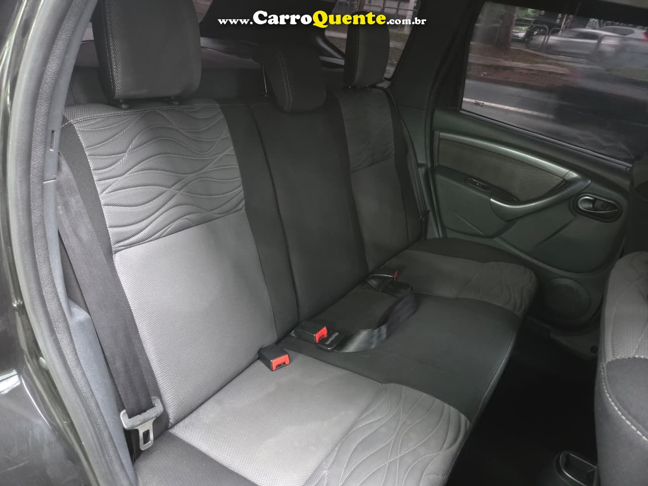 RENAULT DUSTER 2.0 DYNAMIQUE 4X2 16V 2013 - Loja
