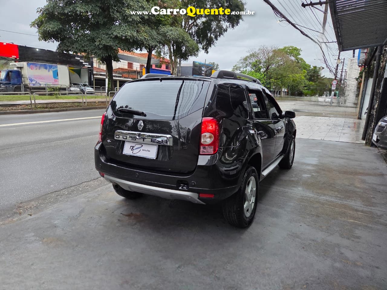 RENAULT DUSTER 2.0 DYNAMIQUE 4X2 16V 2013 - Loja