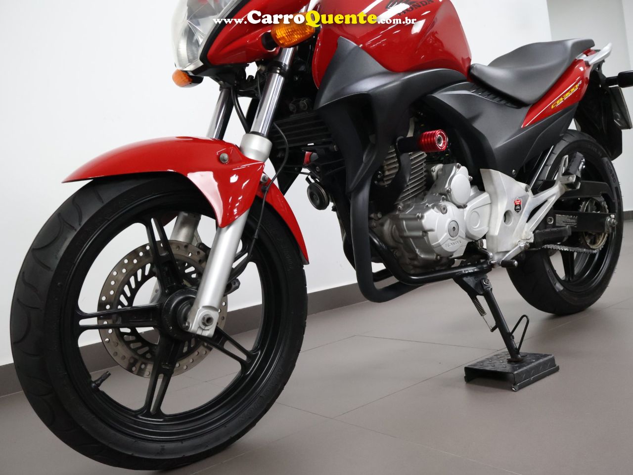 HONDA CB 300R 2012 - Loja