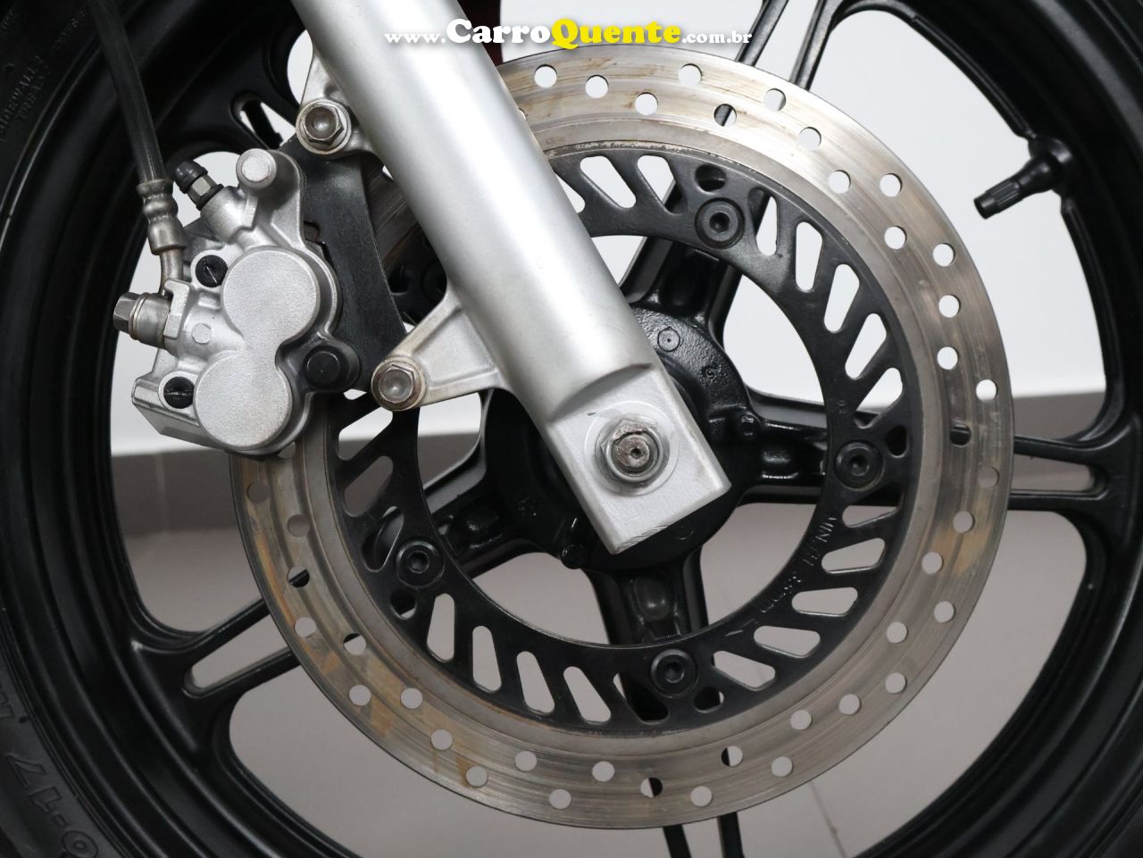 HONDA CB 300R 2012 - Loja