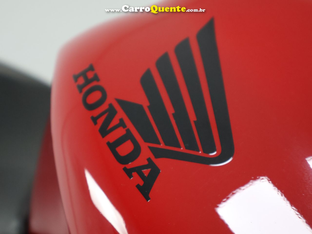 HONDA CB 300R 2012 - Loja