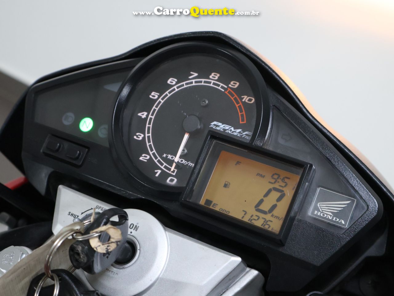 HONDA CB 300R 2012 - Loja