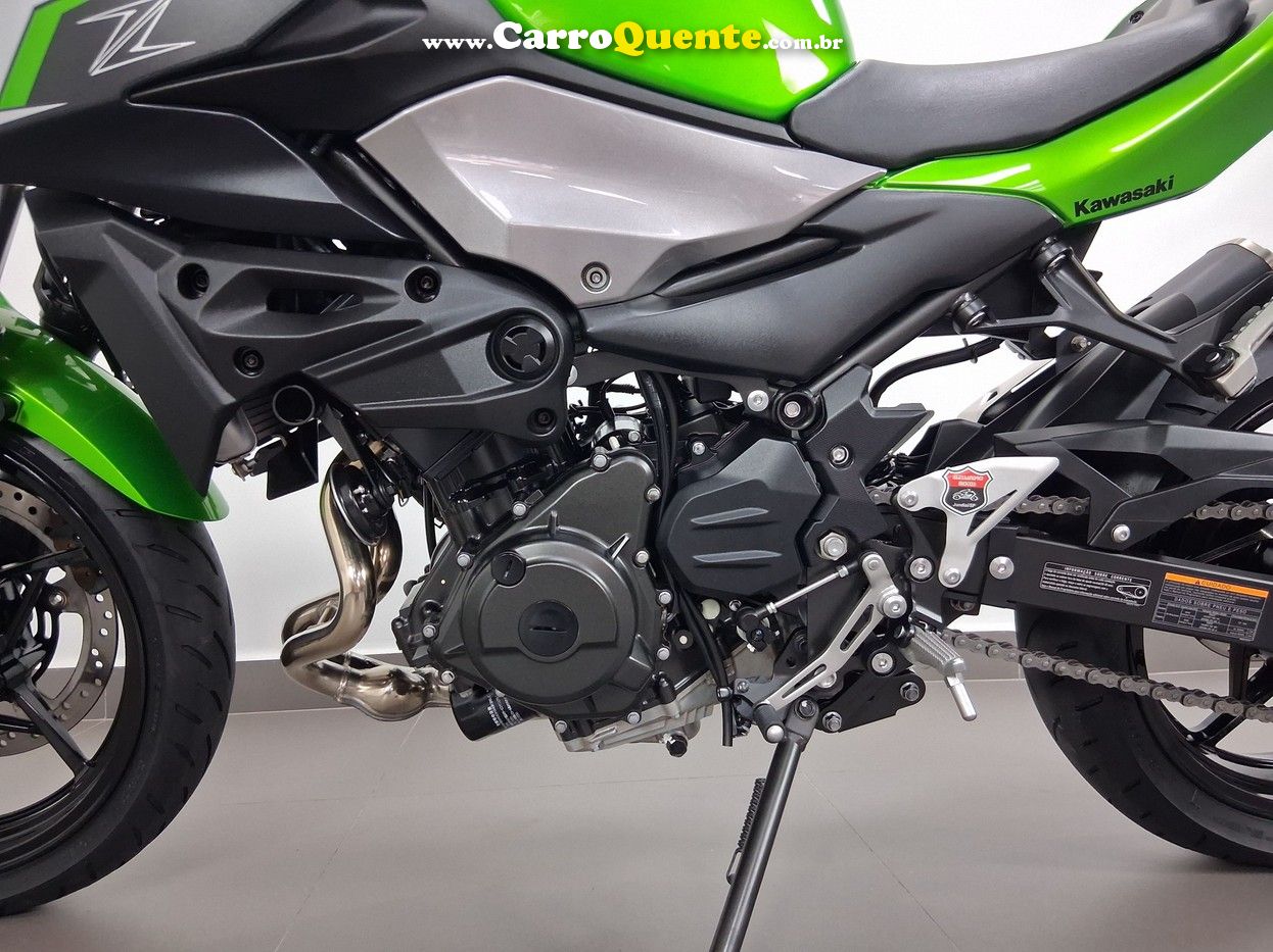 KAWASAKI Z500 2025 - Loja