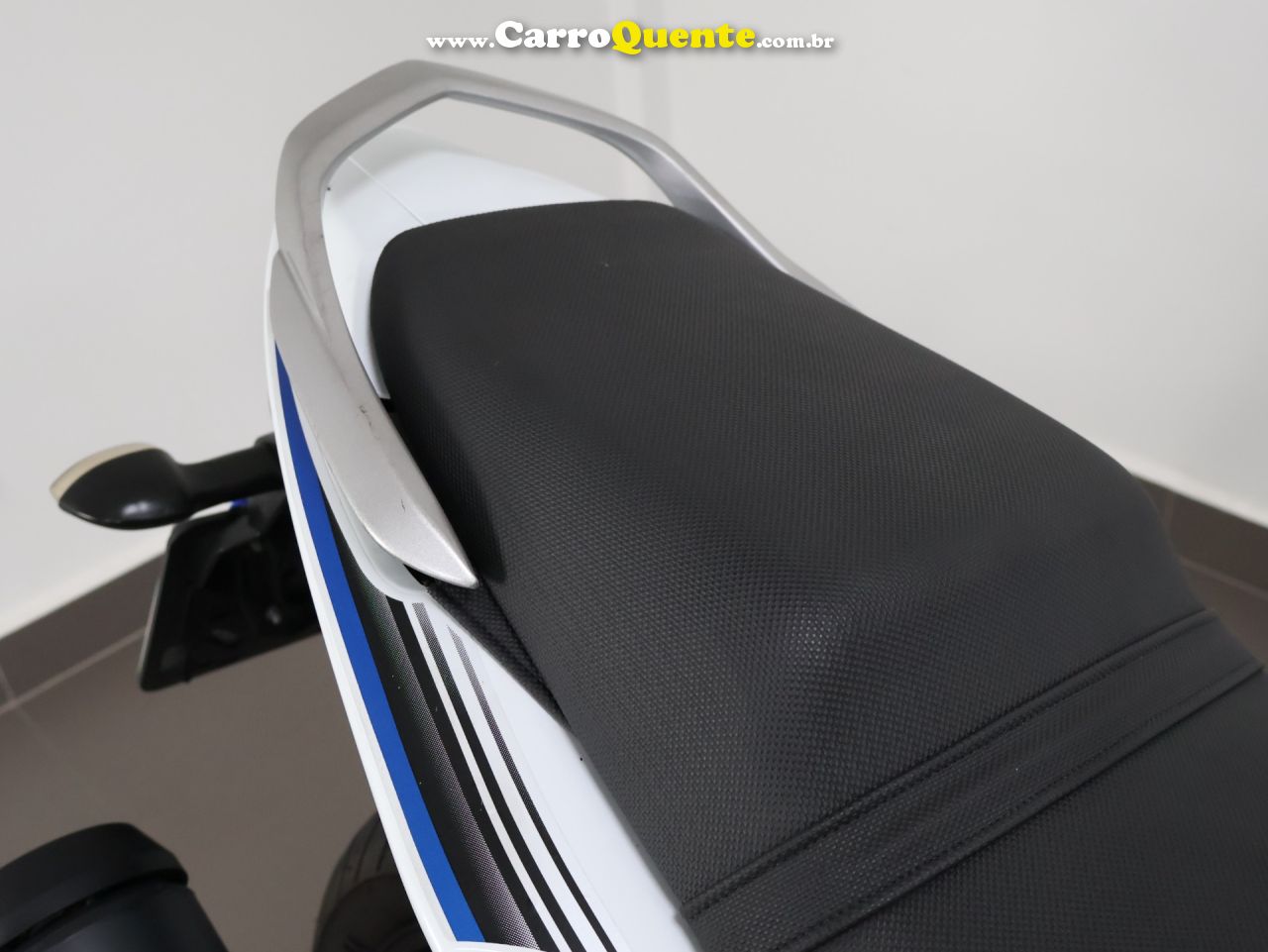 YAMAHA YS 250 FAZER 2015 - Loja