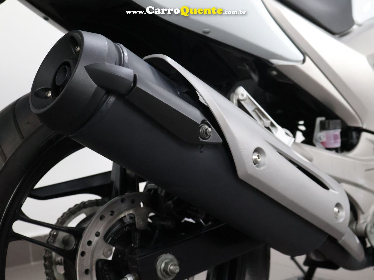 YAMAHA YS 250 FAZER 2015 - Loja