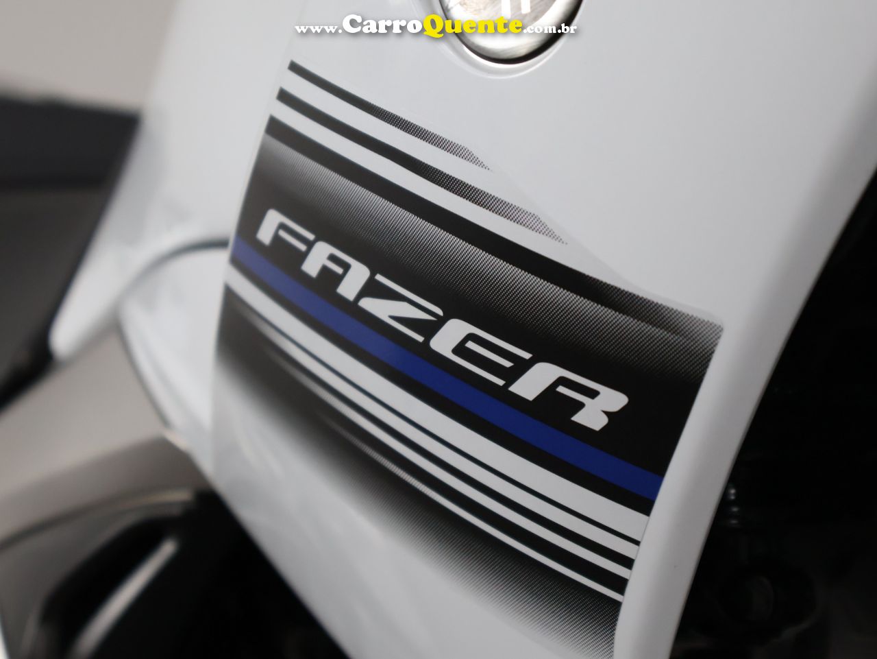 YAMAHA YS 250 FAZER 2015 - Loja