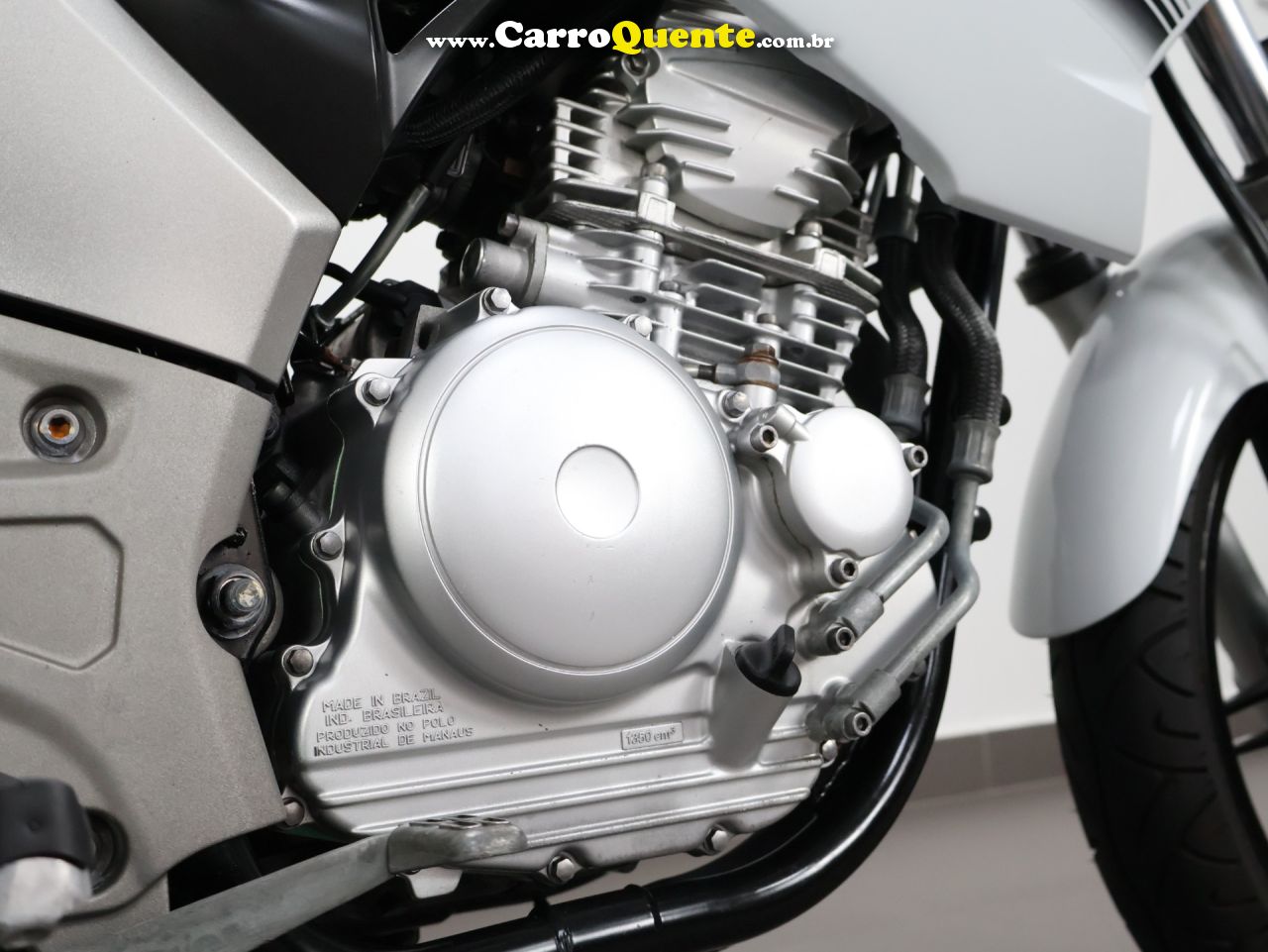 YAMAHA YS 250 FAZER 2015 - Loja
