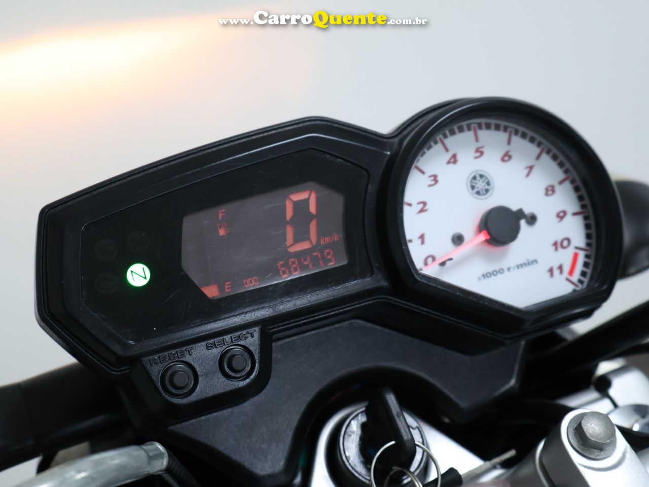 YAMAHA YS 250 FAZER 2015 - Loja