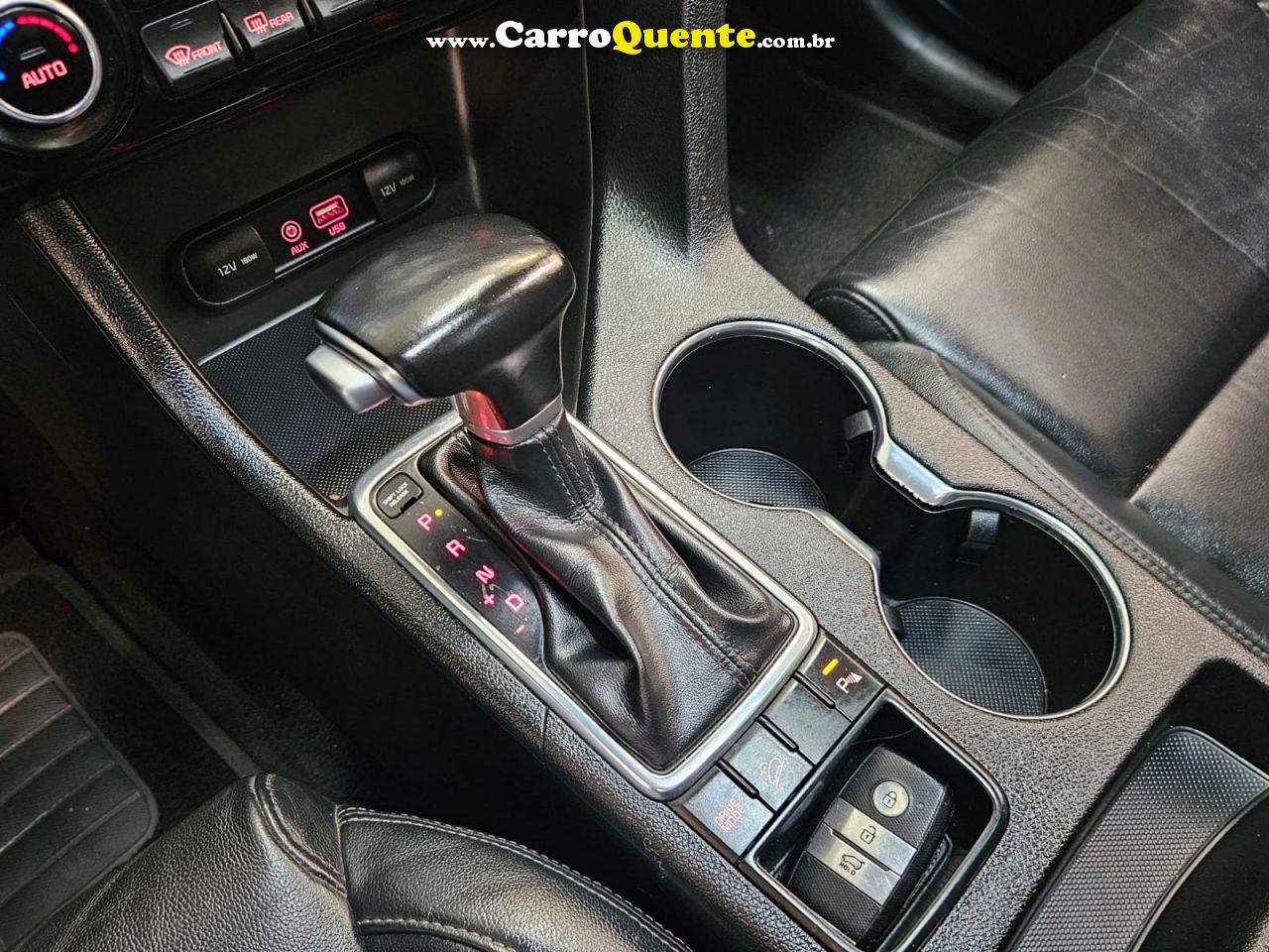 KIA SPORTAGE 2.0 EX FLEX * C/ TETO SOLAR * 2018 - Loja