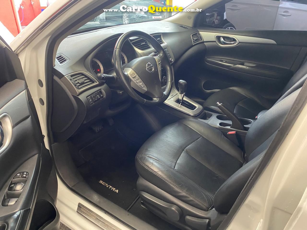 NISSAN   SENTRA SL 2.0 2.0 FLEX FUEL 16V AUT.   BRANCO 2015 2.0 FLEX - Loja