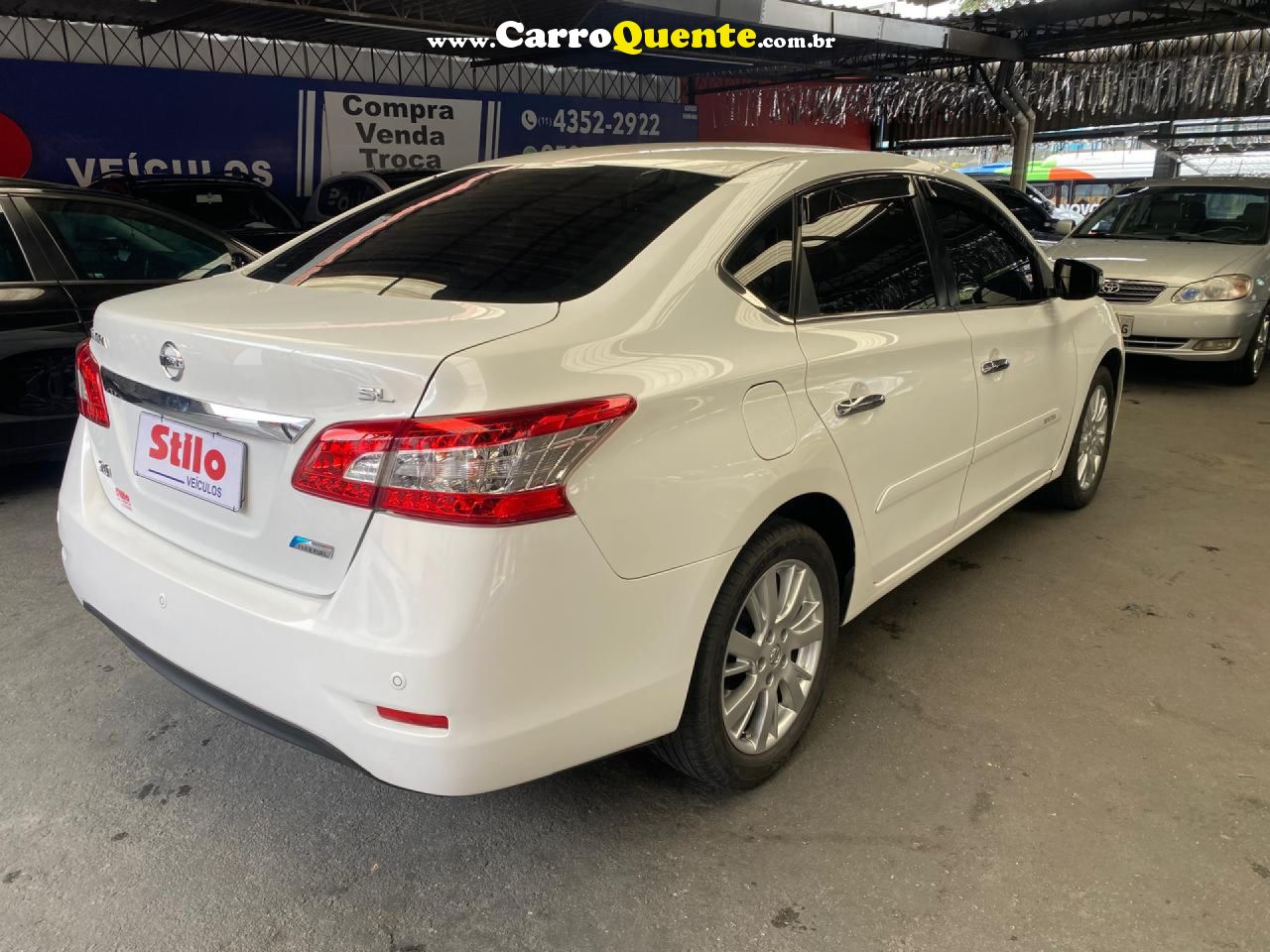 NISSAN   SENTRA SL 2.0 2.0 FLEX FUEL 16V AUT.   BRANCO 2015 2.0 FLEX - Loja