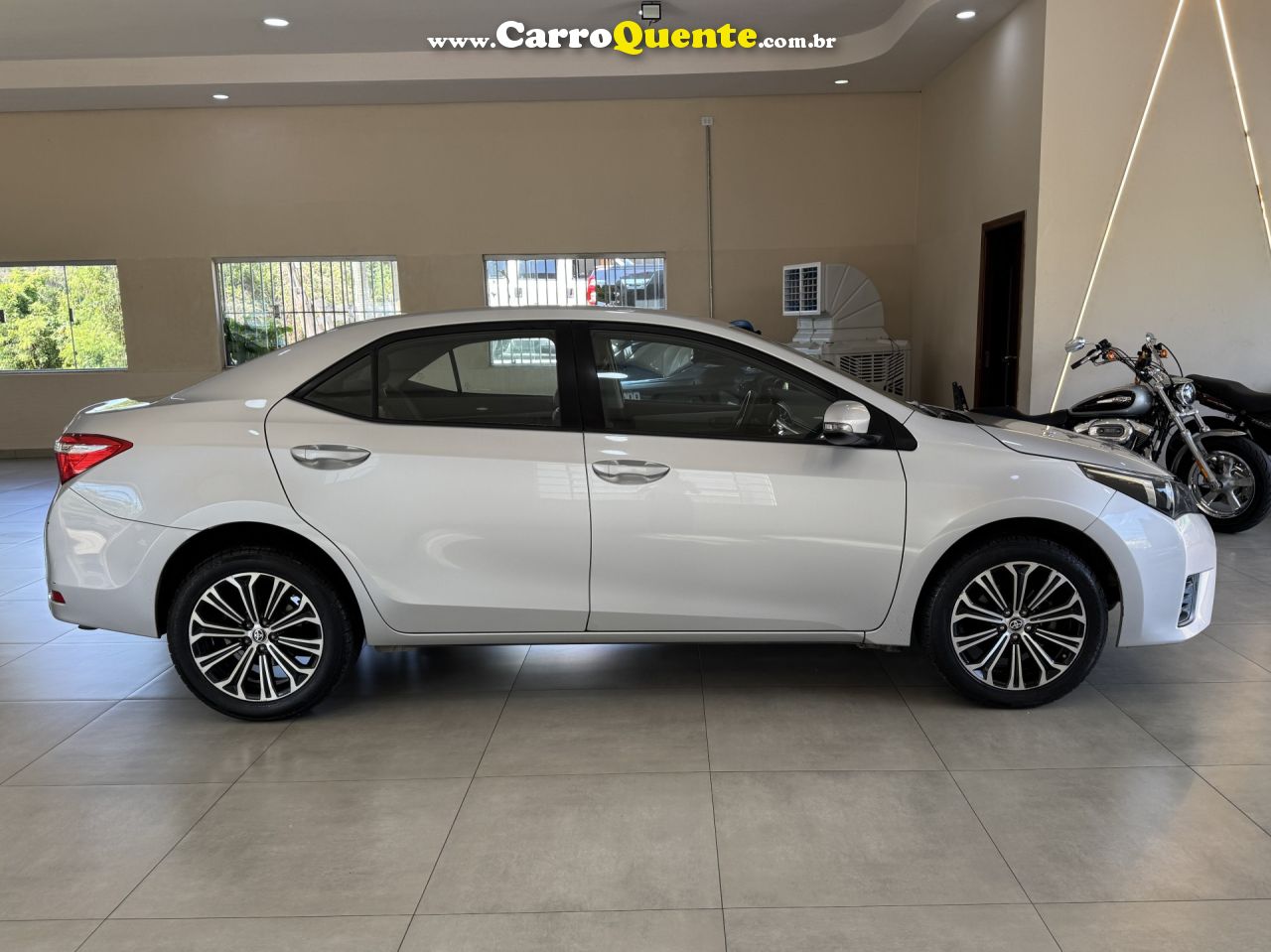 TOYOTA   COROLLA GLI UPPER 1.8 FLEX 16V AUT.   PRATA 2017 1.8 FLEX - Loja