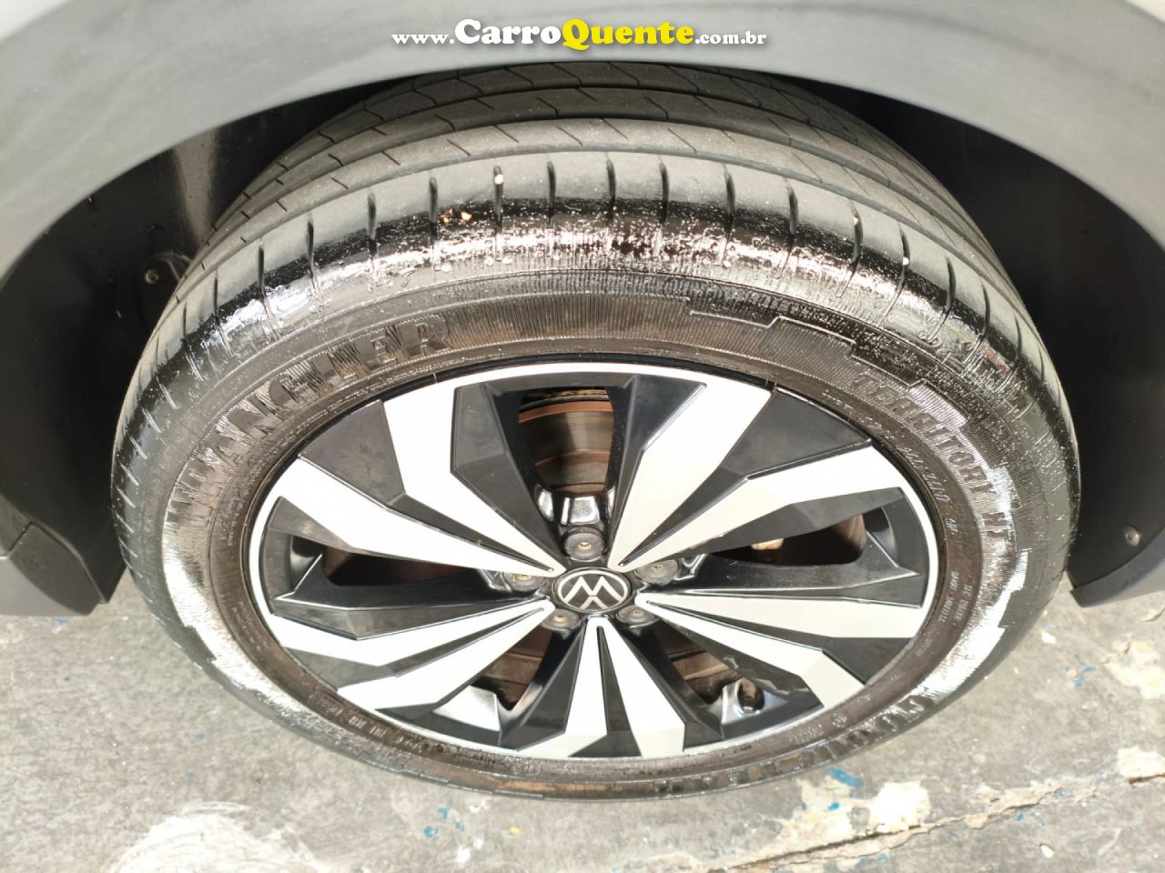 VOLKSWAGEN   T-CROSS HIG. 250 TSI 1.4 FLEX 16V 5P AUT   CINZA 2022 1.4 FLEX - Loja