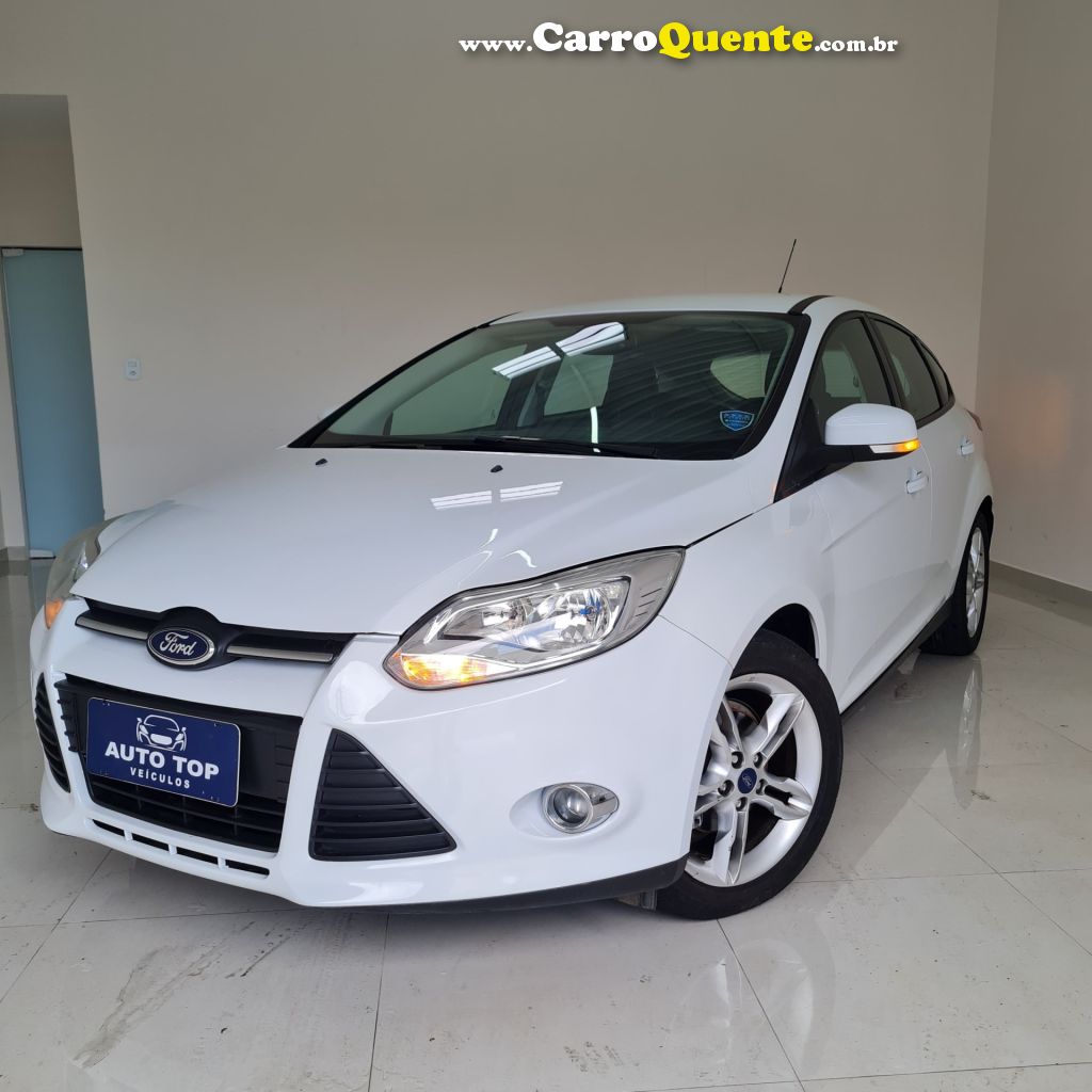 FORD   FOCUS 2.0 16VSESE PLUS FLEX 5P AUT.   BRANCO 2014 2.0 FLEX - Loja