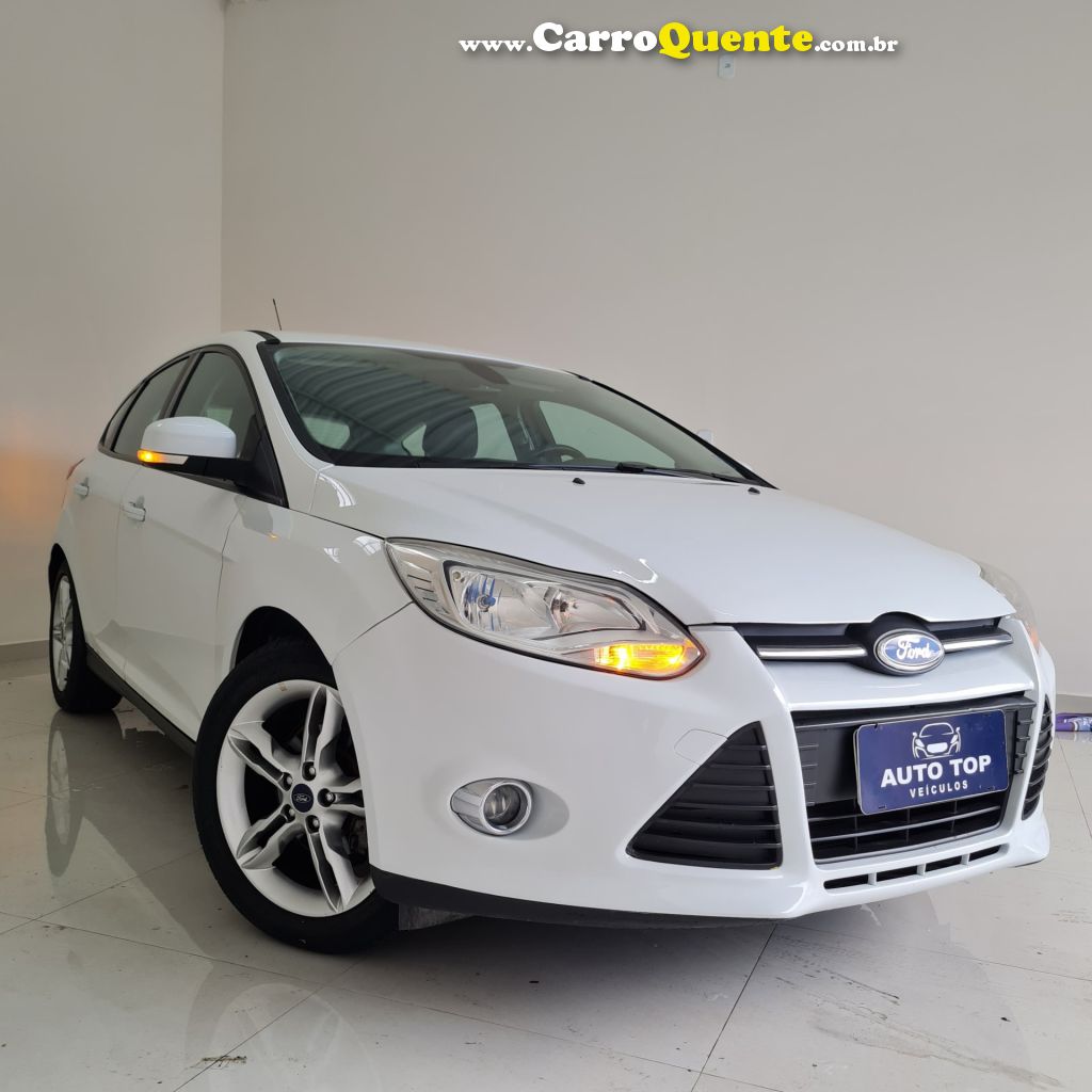 FORD   FOCUS 2.0 16VSESE PLUS FLEX 5P AUT.   BRANCO 2014 2.0 FLEX - Loja