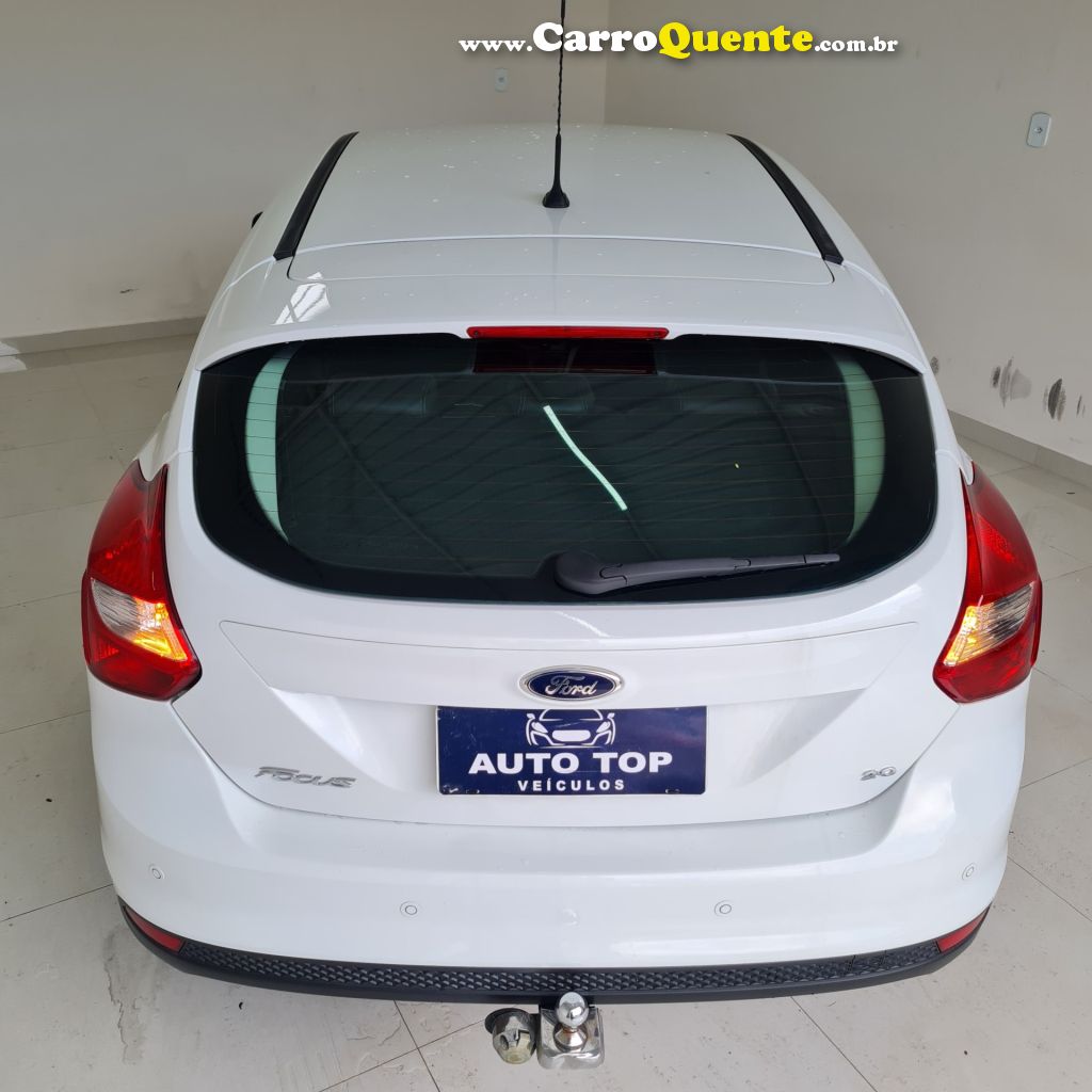 FORD   FOCUS 2.0 16VSESE PLUS FLEX 5P AUT.   BRANCO 2014 2.0 FLEX - Loja