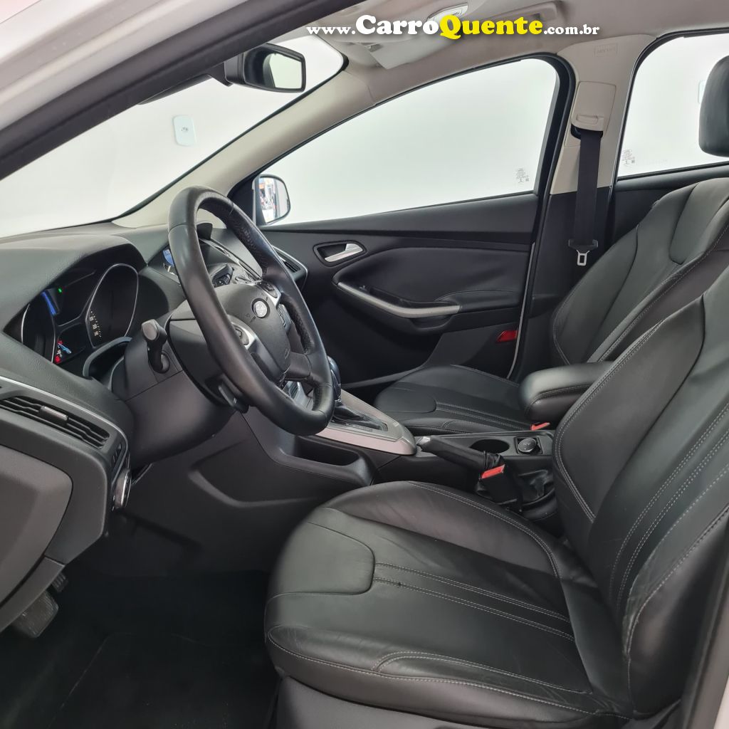 FORD   FOCUS 2.0 16VSESE PLUS FLEX 5P AUT.   BRANCO 2014 2.0 FLEX - Loja