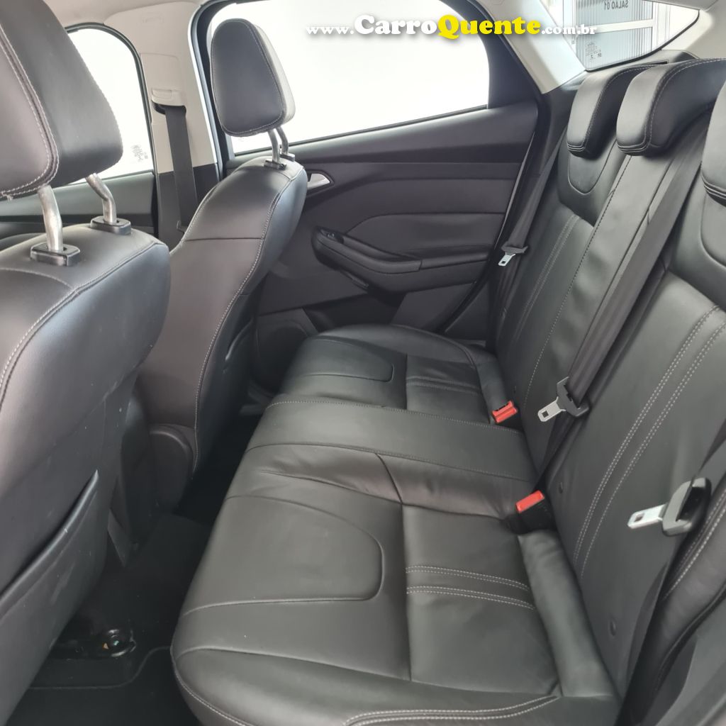 FORD   FOCUS 2.0 16VSESE PLUS FLEX 5P AUT.   BRANCO 2014 2.0 FLEX - Loja