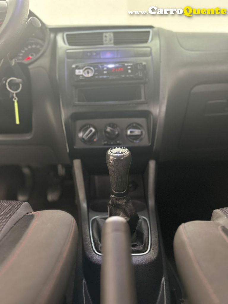 VOLKSWAGEN   FOX PRIMEHIGLI. 1.6 TOTAL FLEX 8V 5P   PRATA 2012 1.6 FLEX - Loja
