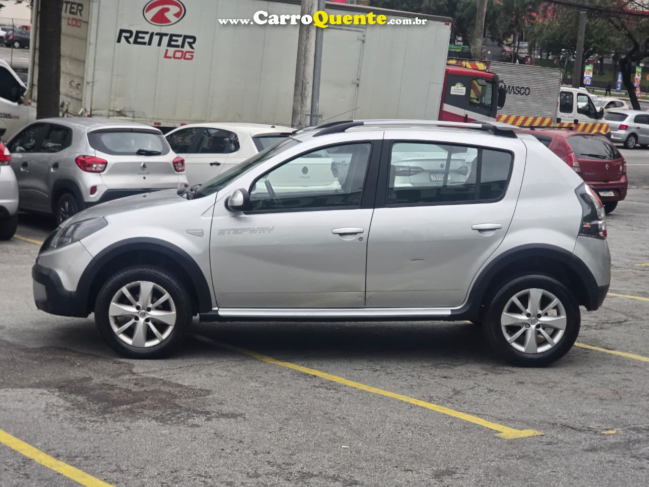 RENAULT   SANDERO STEPWAY HI-FLEX 1.6 16V 5P AUT.   PRATA 2014 1.6 GASOLINA - Loja