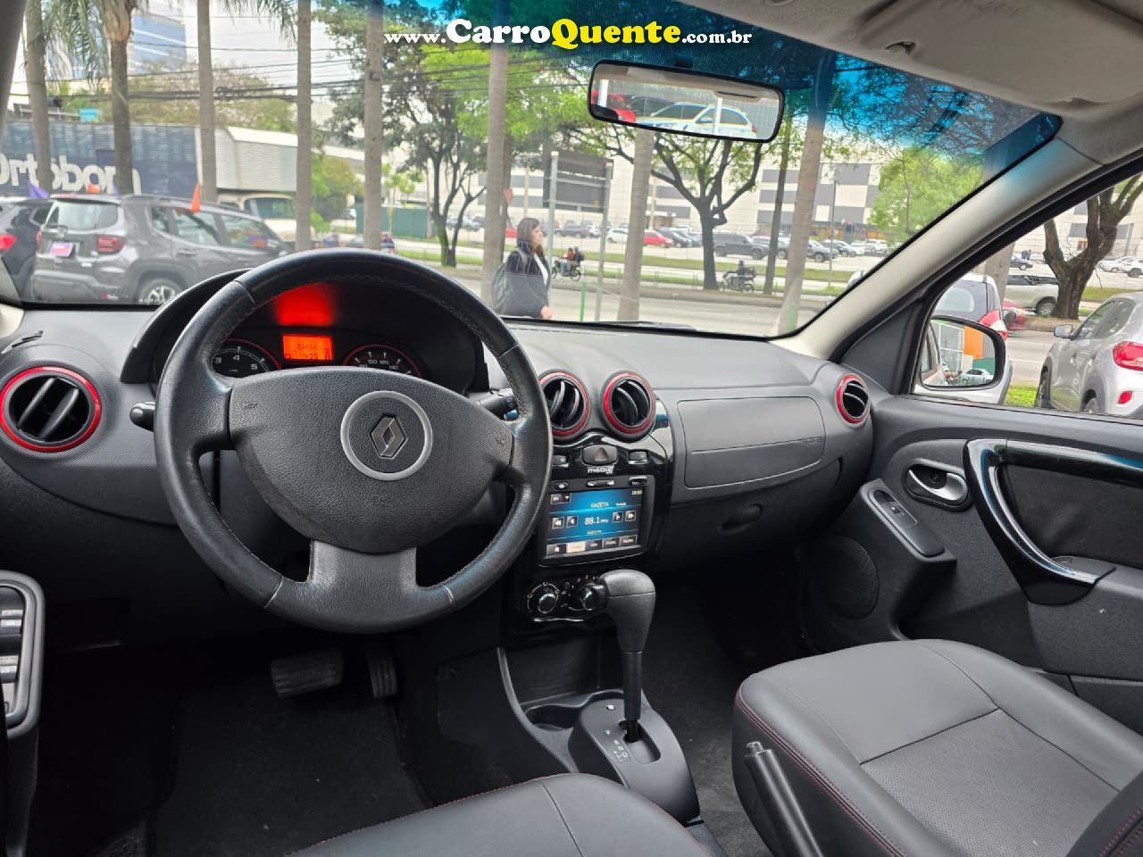 RENAULT   SANDERO STEPWAY HI-FLEX 1.6 16V 5P AUT.   PRATA 2014 1.6 GASOLINA - Loja