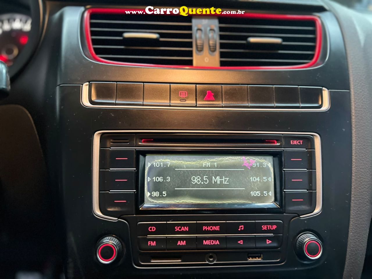 VOLKSWAGEN   FOX ROCK IN RIO 1.6 MI TOTAL FLEX 8V 5P   PRETO 2014 1.6 FLEX - Loja