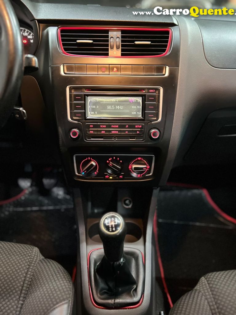 VOLKSWAGEN   FOX ROCK IN RIO 1.6 MI TOTAL FLEX 8V 5P   PRETO 2014 1.6 FLEX - Loja