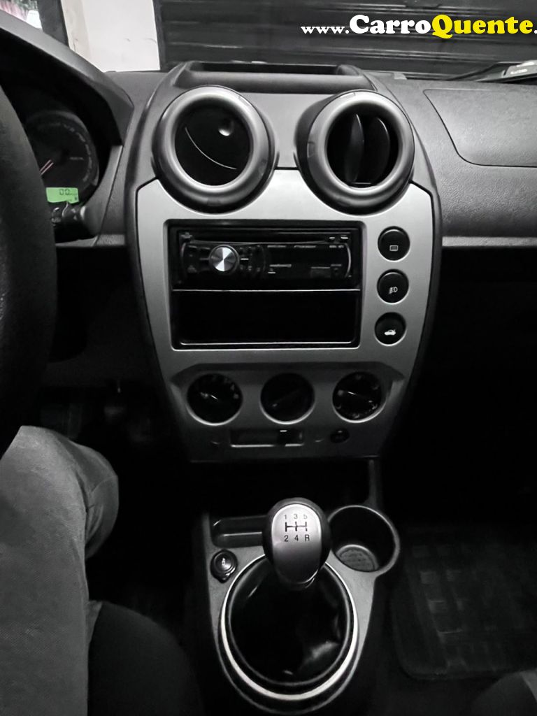 FORD   FIESTA 1.6 8V FLEXCLASS 1.6 8V FLEX 5P   VERMELHO 2011 1.6 FLEX - Loja
