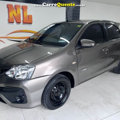 TOYOTA   ETIOS XS 1.5 FLEX 16V 5P AUT.   CINZA 2018 1.5 FLEX