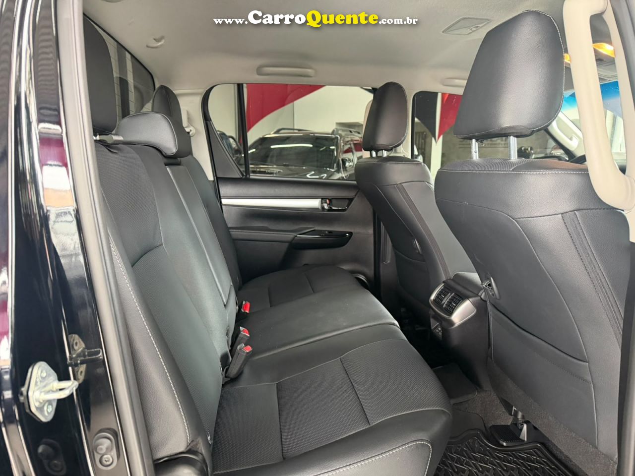 TOYOTA   HILUX CD SRX 4X4 2.8 TDI 16V DIESEL AUT.   PRETO 2026 2.8 DIESEL - Loja