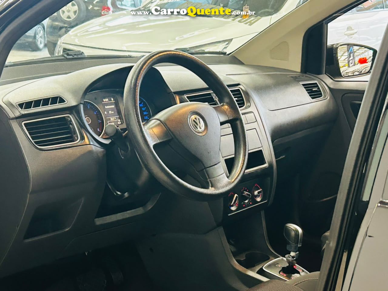 VOLKSWAGEN   FOX PRIMEHGHI. IMOTION 1.6 T.FLEX 8V 5P   PRETO 2011 1.6 GASOLINA - Loja