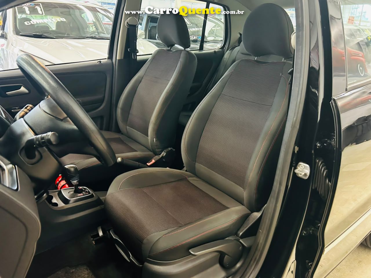 VOLKSWAGEN   FOX PRIMEHGHI. IMOTION 1.6 T.FLEX 8V 5P   PRETO 2011 1.6 GASOLINA - Loja