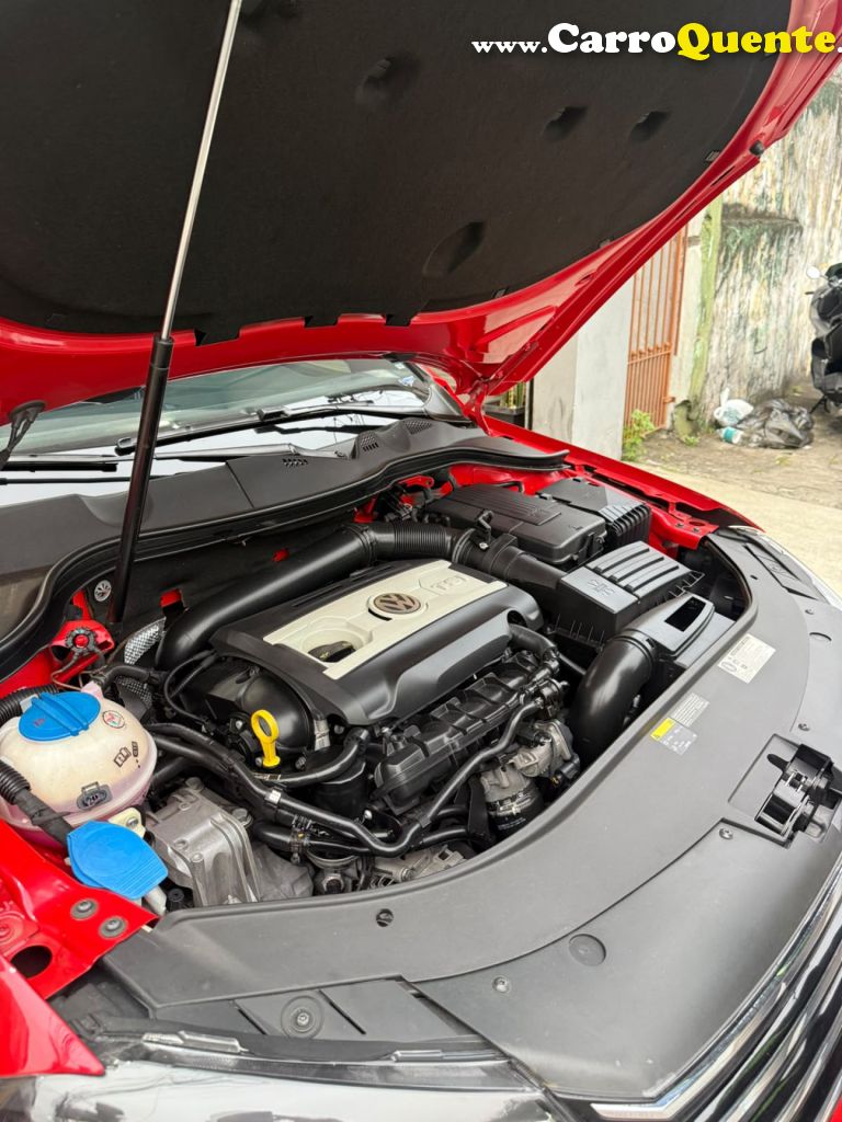VOLKSWAGEN   PASSAT VARIANT TURBO 2.0 FSI TIPTRON. 5P   VERMELHO 2014 2.0 GASOLINA - Loja