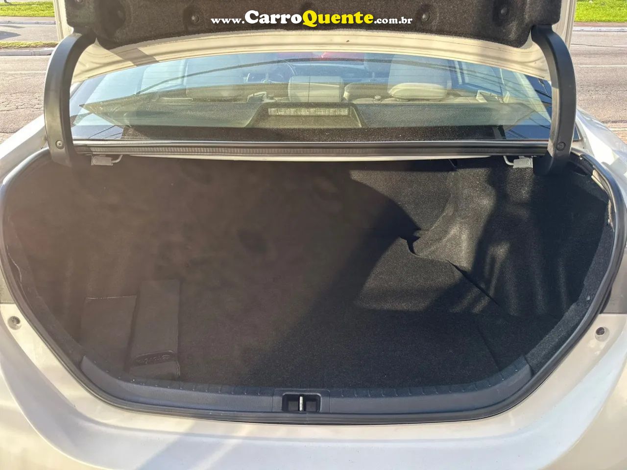 TOYOTA   COROLLA GLI UPPER 1.8 FLEX 16V AUT.   BRANCO 2016 1.8 FLEX - Loja