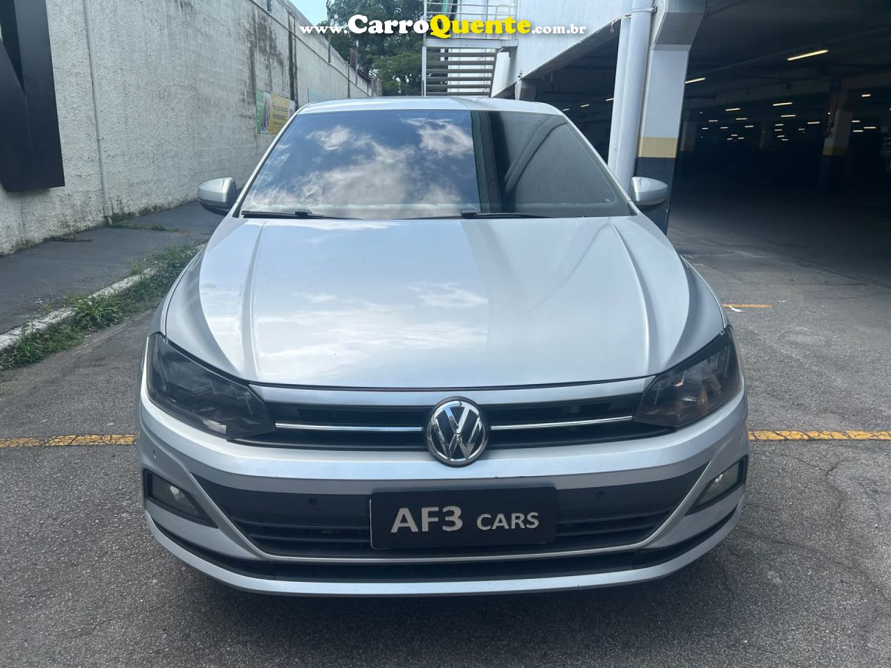 VOLKSWAGEN   POLO COMFORT. 200 TSI 1.0 FLEX 12V AUT.   PRATA 2020 1.0 FLEX - Loja
